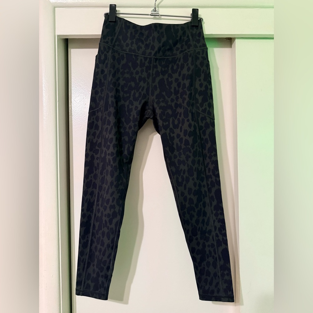 Victoria's Secret Dark Leopard Leggings